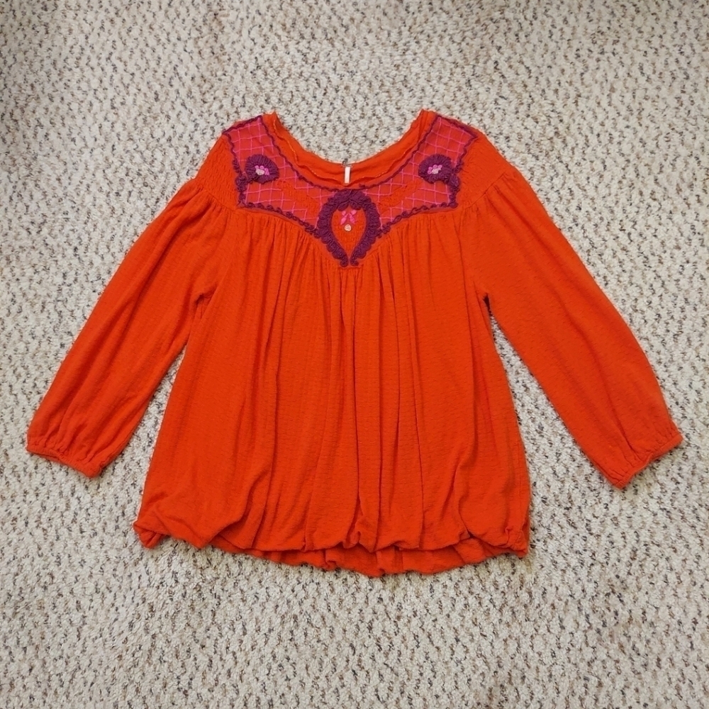Free People Size XS Peasant Top Blouse Embroidered Neckline Casual Red Orange